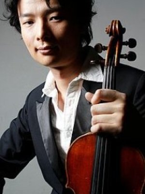 Hiroaki Yura