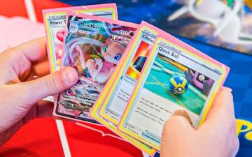 El Velo Nocturno Roba Sueños: Un Amanecer Amargo para una Tienda de Cartas en Gifu