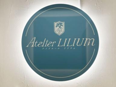 Atelier LILIUM: Tokyo's Premier Yuri Book Café Opens in Ikebukuro